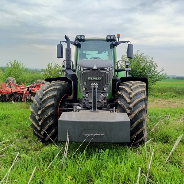 Колісний трактор Fendt 900 Vario